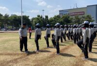Pemusatan latihan Pasukan Pengibar Bendera Pusaka (Paskibraka) Kabupaten Kudus di Alun-alun Simpang Tujuh Kudus. (Foto: J05)