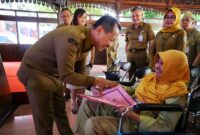 Penyerahan SK Pensiun ASN di Lingkungan Pemkab Kudus. (Foto: Istimewa) 