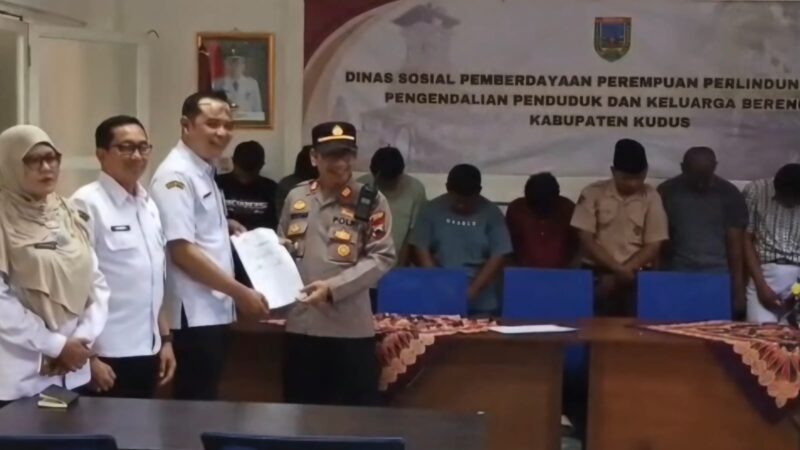 Sebanyak 11 remaja anggota “Gangster Amerika” diserahkan Polsek Jati kepada Dinsos Kudus untuk mendapatkan pembinaan dan rehabilitasi di Rumah Aman. Foto: istimewa