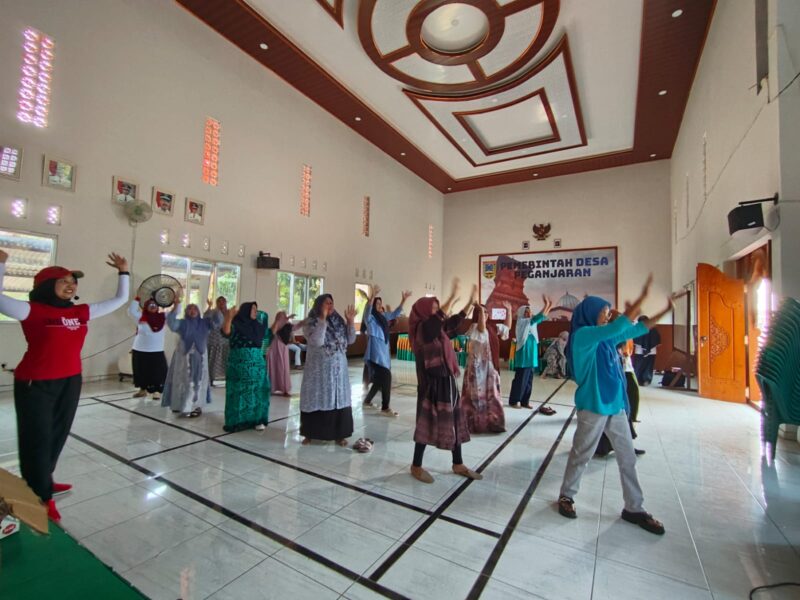 Kegiatan sekolah lansia di Kabupaten Kudus. (Foto: J05) 