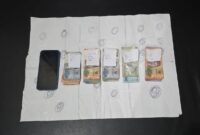 Barang bukti judi dadu di Pos Kamling (Foto:Istimewa)