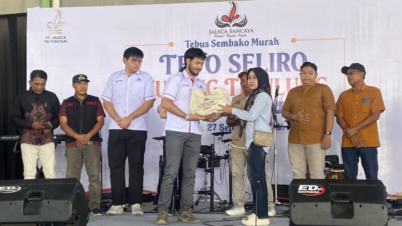 Jaleca Sancaya menyediakan sebanyak 500 paket sembako murah untuk masyarakat dalam rangka memperingati Hari Jadi Kota Kudus ke-477. (Foto: J05)