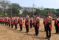 Anggota Pramuka asal Kudus yang mengikuti Jambore Nasional 2026 menerima penghargaan sebagai bentuk apresiasi atas partisipasi dan dedikasinya dalam kegiatan kepramukaan. Foto: JP