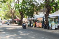 PKL depan Museum Kretek, Foto: JP