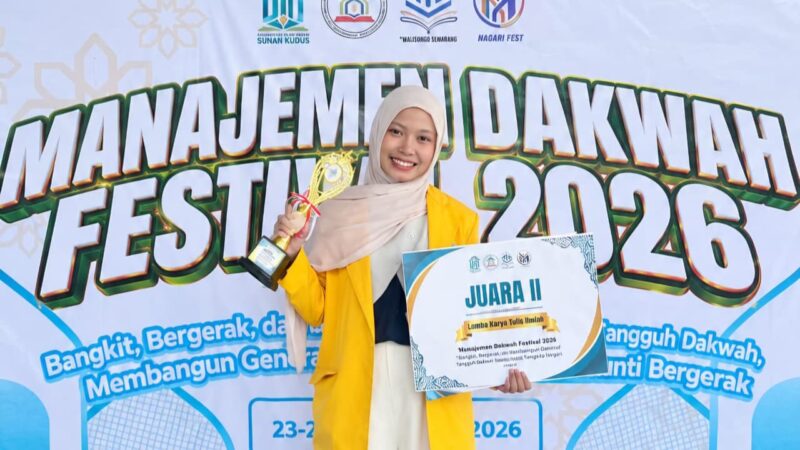 Nabila Fathimatuz Zahro, mahasiswa UMKU yang berhasil menyabet 3 juara dalam sejumlah perlombaan tingkat nasional dalam waktu satu bulan. (Foto: Istimewa) 