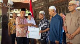 Pemerintah Kabupaten (Pemkab) Kudus mengalokasikan anggaran sebesar Rp 5.382.200.000 untuk program tunjangan kesejahteraan bagi imam, khatib, marbot, tokoh agama non-Islam, serta bantuan biaya listrik rumah ibadah pada 2026. (Foto: J05) 