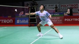 Pebulu tangkis tunggal putra Indonesia, Anthony Sinisuka Ginting, memastikan tiket ke babak 16 besar Polytron Kudus Indonesia Masters 2026 setelah menaklukkan wakil Chinese Taipei, Zheng Ying Wu, pada babak 32 besar, Rabu, 21/10/2026. (Foto: Istimewa) 