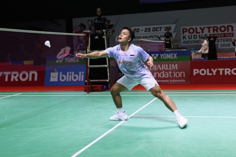 Pebulu tangkis tunggal putra Indonesia, Anthony Sinisuka Ginting, memastikan tiket ke babak 16 besar Polytron Kudus Indonesia Masters 2026 setelah menaklukkan wakil Chinese Taipei, Zheng Ying Wu, pada babak 32 besar, Rabu, 21/10/2026. (Foto: Istimewa) 