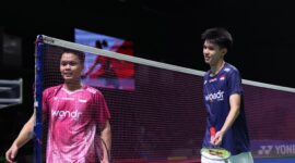 Pebulu tangkis tunggal putra Richie Duta Richardo berhasil mengalahkan seniornya, Anthony Sinisuka Ginting, pada babak 16 besar (R16) Polytron Kudus Indonesia Masters 2026 di Djarum Arena 2, Kaliputu, Kudus, Jawa Tengah, Kamis, 22/10/2026. (Foto: Istimewa)