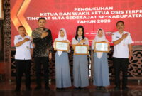 Sebanyak 182 ketua dan wakil ketua OSIS dari 91 sekolah tingkat SLTA sederajat se-Kabupaten Kudus mengikuti prosesi pengukuhan di Pendapa Kabupaten Kudus, Rabu (30/9/2026). Foto: KPU Kudus