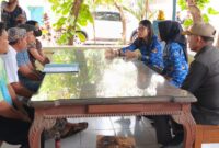 Wakil Bupati Kudus Belinda Birton bersama pihak terkait saat audiensi membahas keluhan warga mengenai banyaknya lalat di sekitar peternakan ayam Desa Bulung Cangkring, Kecamatan Jekulo, Kamis (1/10/2026). Foto: JP 