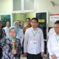 Wakil Menteri Kesehatan RI, dr. Benjamin Paulus Octavianus, meninjau fasilitas pelayanan dan penanganan TBC di RSUD Kudus. Foto: JP