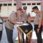 Kapolres Kudus AKBP Wahyu Sulistyo memimpin upacara serah terima jabatan (sertijab) empat pejabat utama (PJU) Polres Kudus di halaman Apel Wicaksana Laghawa Mapolres Kudus, Rabu (21/10/2026). Foto: Polres Kudus